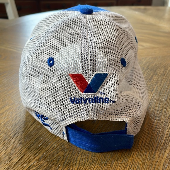 Dale Jr 88 Valvoline cap. NASCAR, Valvoline NASCAR - Picture 4 of 7